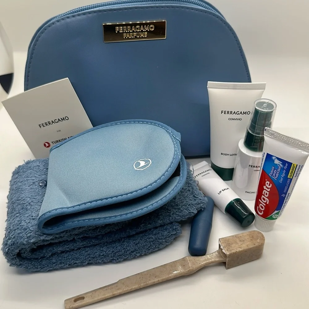 SALVATORE FERRAGAMO Blue Cosmetic Bag Set with toiletries from the Airline NEW